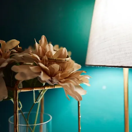 Away From Entire 2 Bedroom House Гостевой дом Лидс