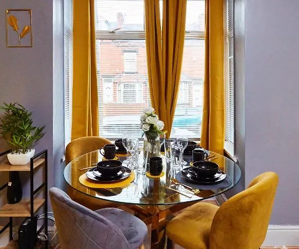 Away From Entire 2 Bedroom House