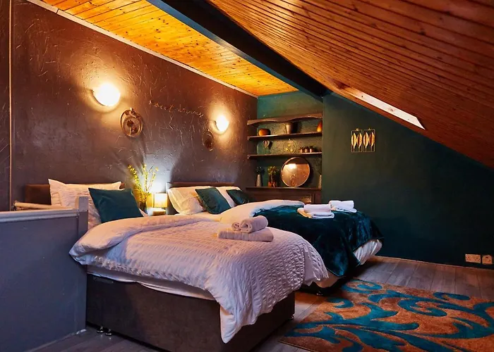 Away From Entire 2 Bedroom House 3* Лідс