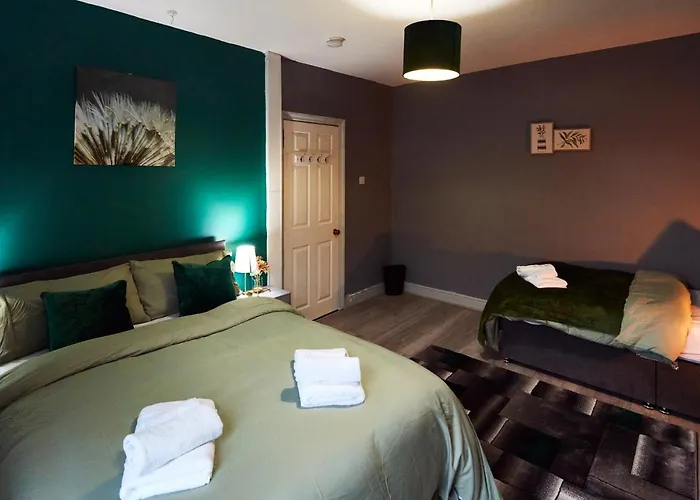 Гостевой дом Away From Entire 2 Bedroom House 3*