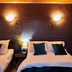 Πανσιόν Away From Entire 2 Bedroom House Λιντς
